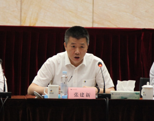 省农担公司风险管理部总监王汇宁和江苏银行总行授信审批部总经理鲍刚